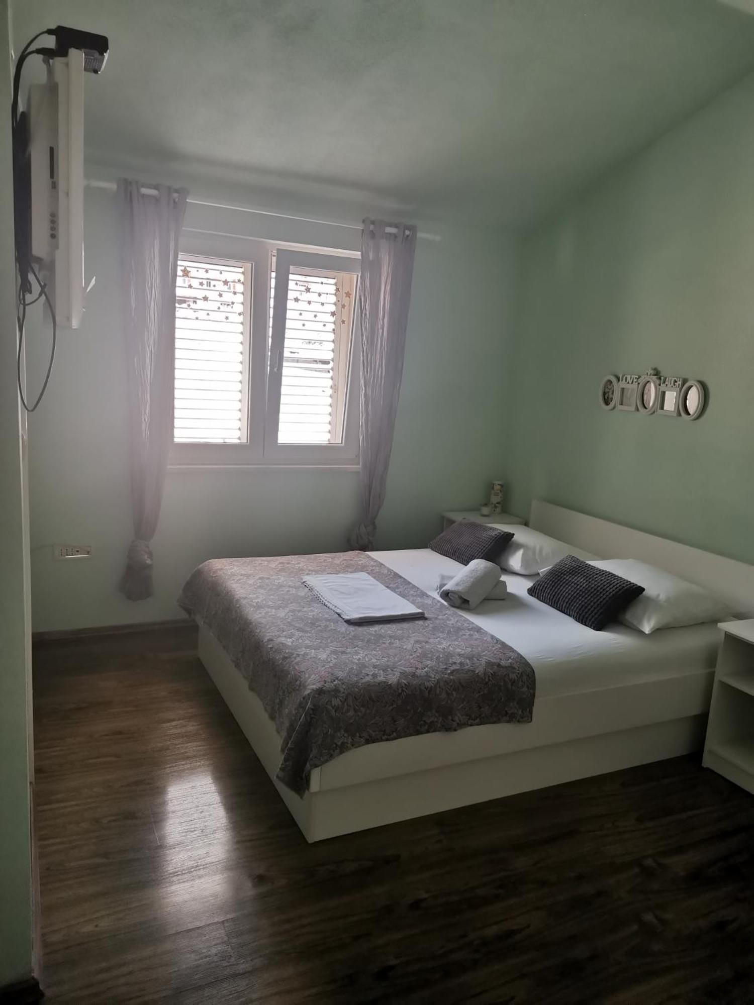 Apartmani Riba Makarska Exterior foto
